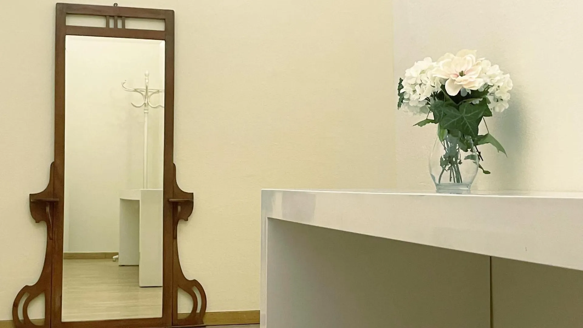 Apartament Splendido Quadrilocale Liberty In Porta Venezia Mediolan 0*,  Włochy